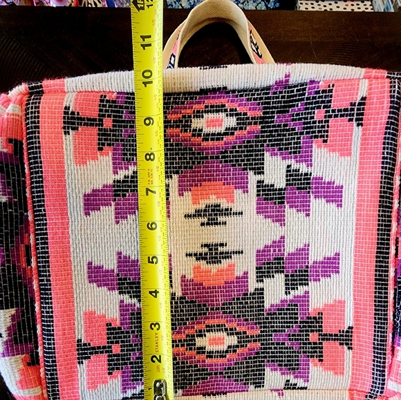 NWT Express Edit XL Tribal Tote - Picture 7 of 16